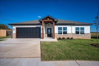 1237 E Stetson Lane, Mustang, OK 73064