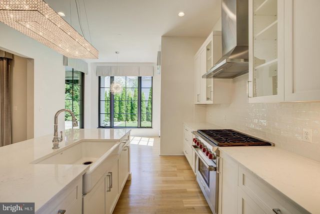 7613 GLENBROOK RD, Bethesda, MD 20814