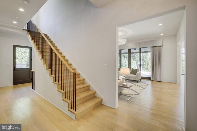 7613 GLENBROOK RD, Bethesda, MD 20814