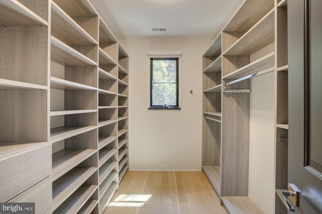7613 GLENBROOK RD, Bethesda, MD 20814