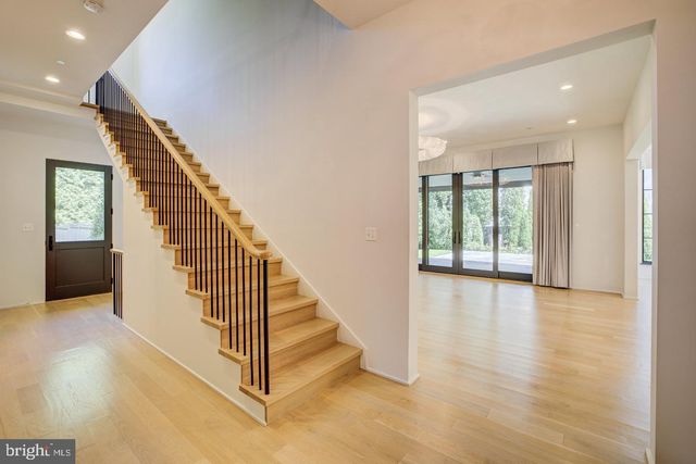 7613 GLENBROOK RD, Bethesda, MD 20814