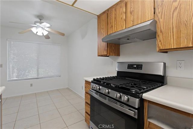 1324 Brentwood B, Corona, CA 92882