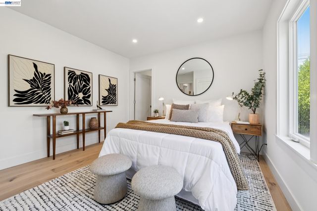 3039 HALCYON COURT, Berkeley, CA 94705