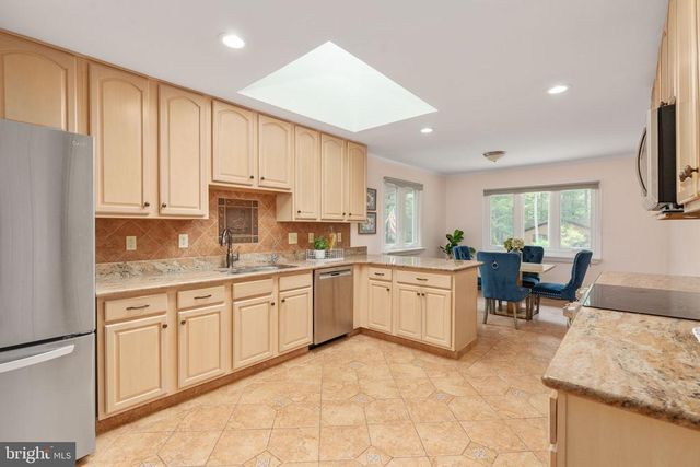 107 NUGGET DR, Locust Grove, VA 22508