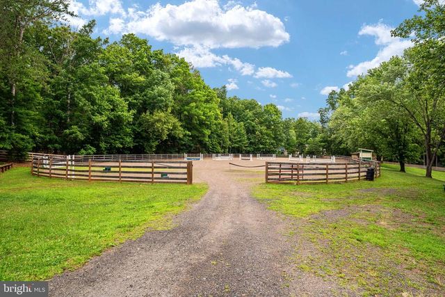 107 NUGGET DR, Locust Grove, VA 22508