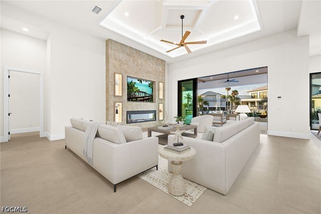 111 Montrose DR, Fort Myers, FL 33919