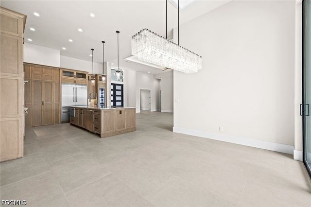 111 Montrose DR, Fort Myers, FL 33919