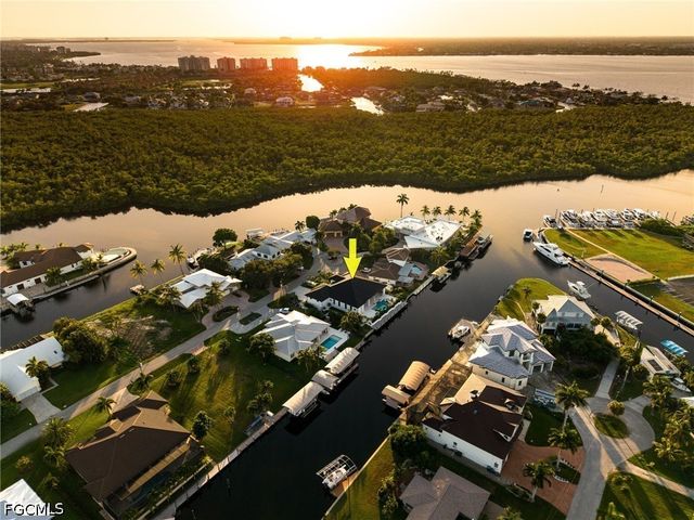 111 Montrose DR, Fort Myers, FL 33919