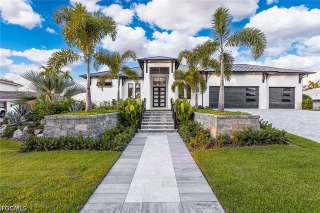 111 Montrose DR, Fort Myers, FL 33919