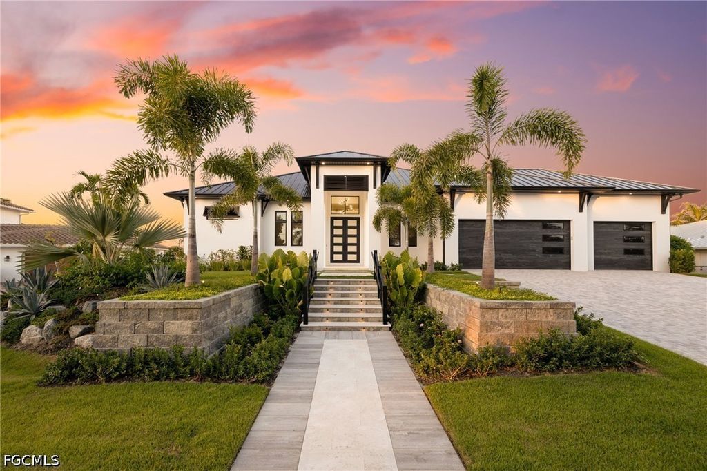 111 Montrose DR, Fort Myers, FL 33919