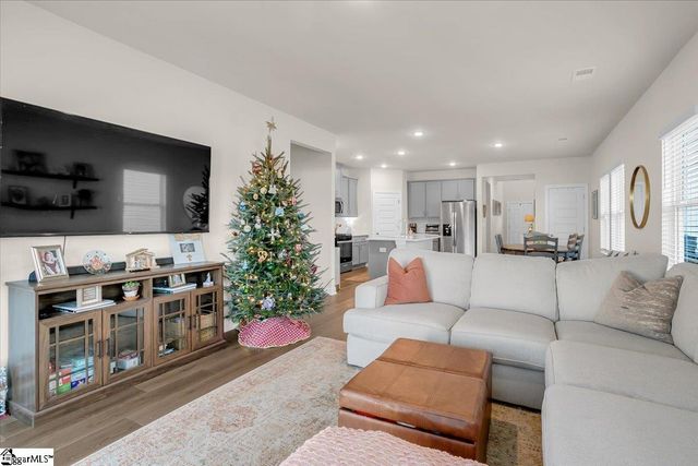 207 Yellowstone Trail, Gray Court, SC 29645