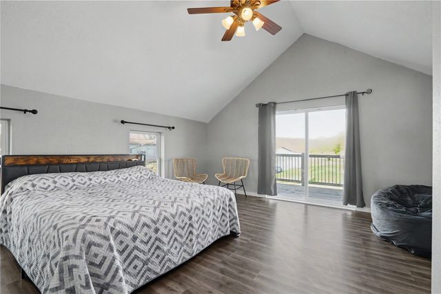 250 Vanderbilt St, Fairfax, IA 52228