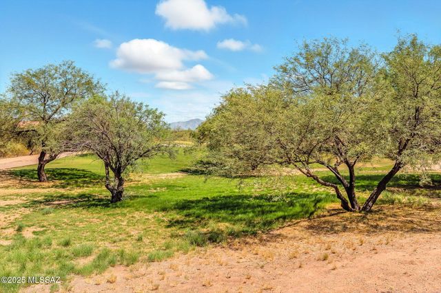 1608 N Buttes Drive, Green Valley, AZ 85614