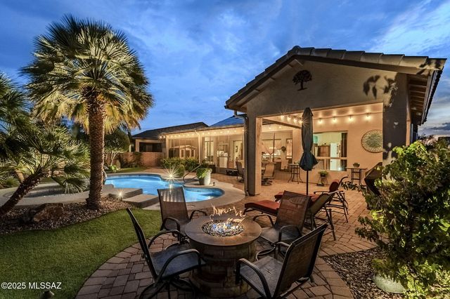 1608 N Buttes Drive, Green Valley, AZ 85614