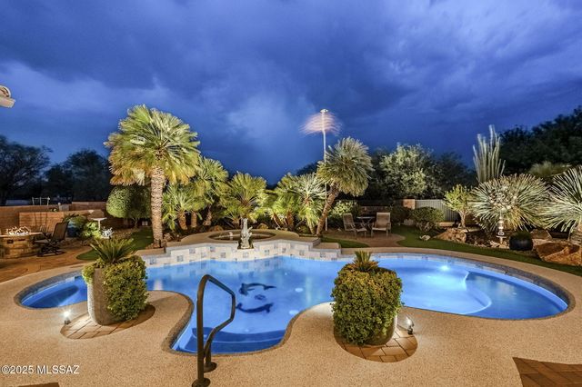 1608 N Buttes Drive, Green Valley, AZ 85614