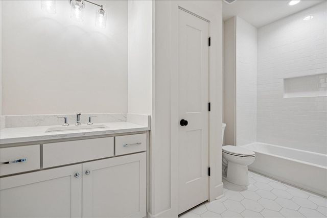 5480 END VILLAGE DR E, Memphis, TN 38119