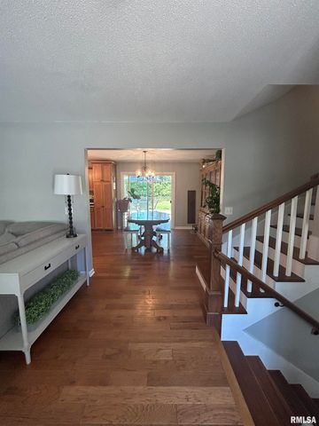 1 SARAH Avenue, Springfield, IL 62703