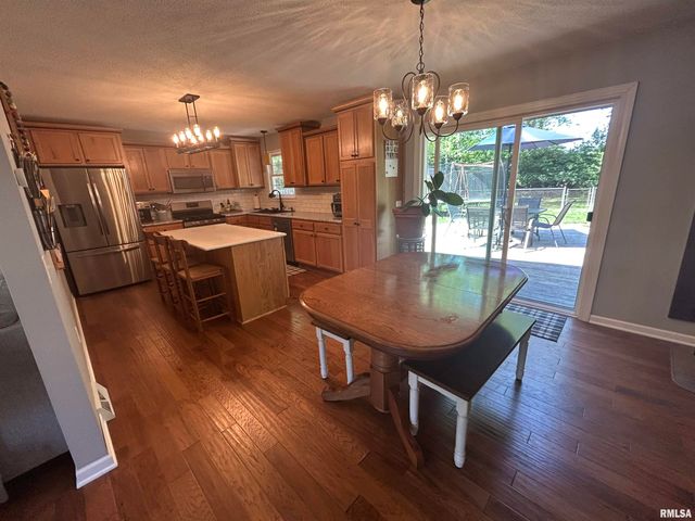 1 SARAH Avenue, Springfield, IL 62703