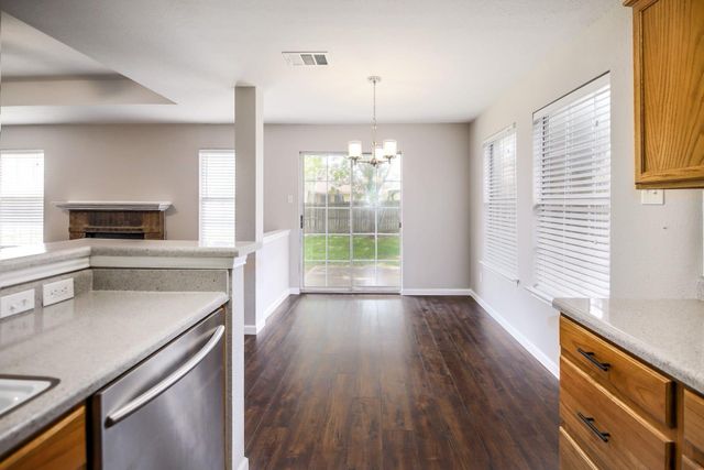 1806 Oakmont LN, Cedar Park, TX 78613
