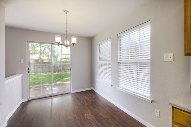 1806 Oakmont LN, Cedar Park, TX 78613