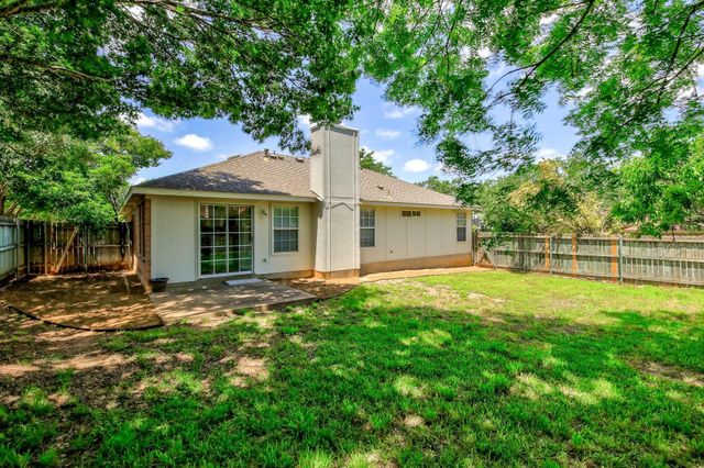 1806 Oakmont LN, Cedar Park, TX 78613