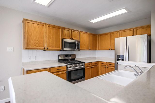 1806 Oakmont LN, Cedar Park, TX 78613
