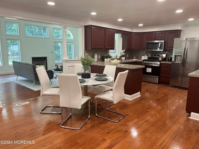 6 Afton Road, Jackson, NJ 08527