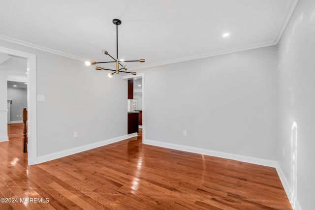 6 Afton Road, Jackson, NJ 08527