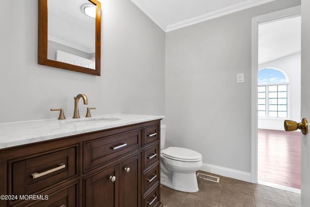 6 Afton Road, Jackson, NJ 08527