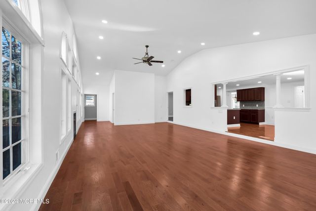 6 Afton Road, Jackson, NJ 08527