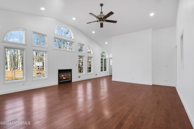 6 Afton Road, Jackson, NJ 08527