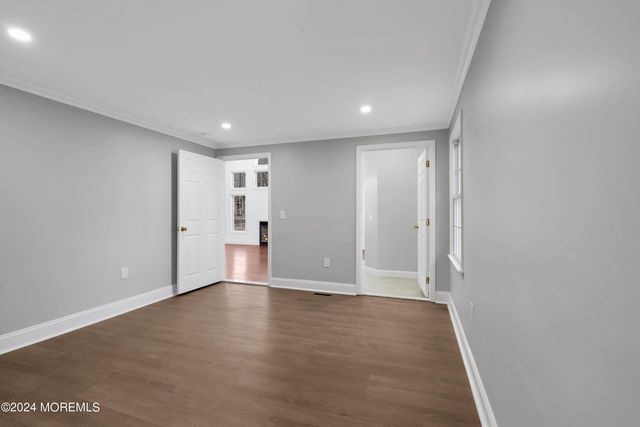6 Afton Road, Jackson, NJ 08527