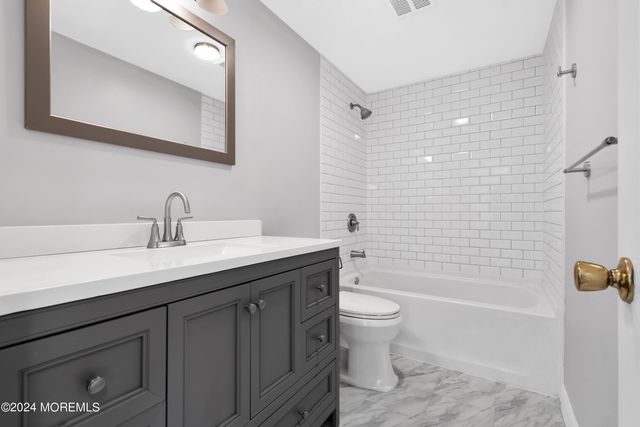 6 Afton Road, Jackson, NJ 08527