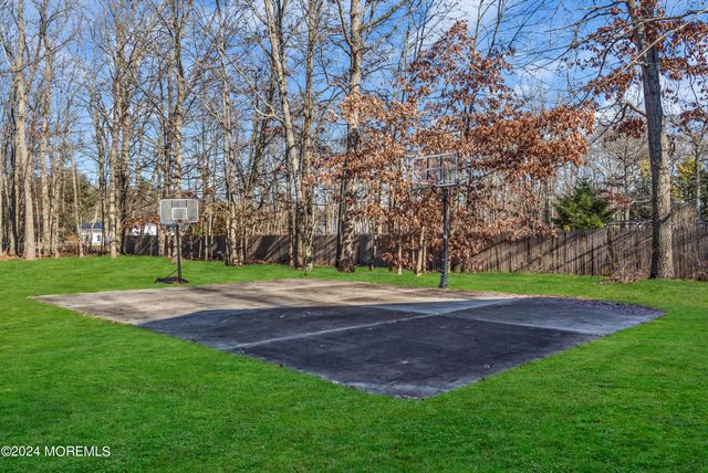 6 Afton Road, Jackson, NJ 08527
