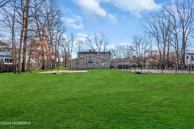 6 Afton Road, Jackson, NJ 08527