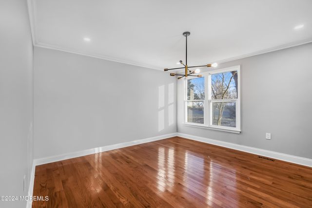 6 Afton Road, Jackson, NJ 08527