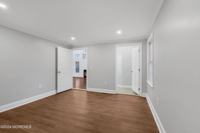 6 Afton Road, Jackson, NJ 08527