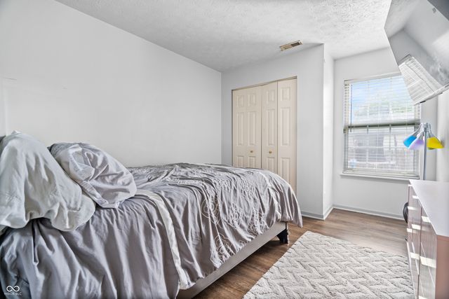 5015 Eagles Watch Drive, Indianapolis, IN 46254