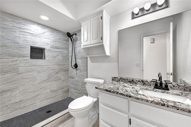 9 Wantage Lane, Bella Vista, AR 72714