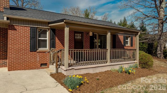 228 Holly Street, Hudson, NC 28638