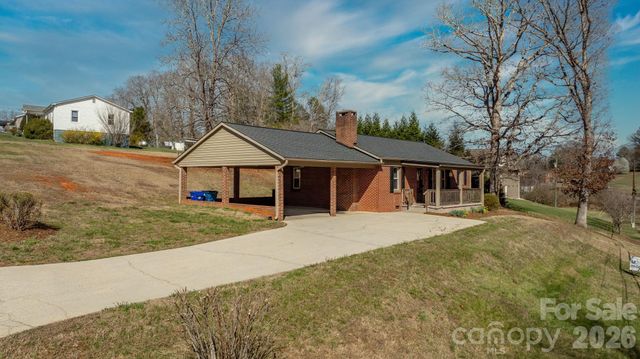 228 Holly Street, Hudson, NC 28638