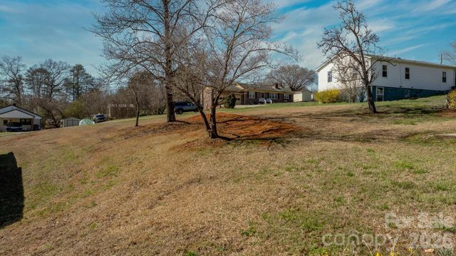 228 Holly Street, Hudson, NC 28638