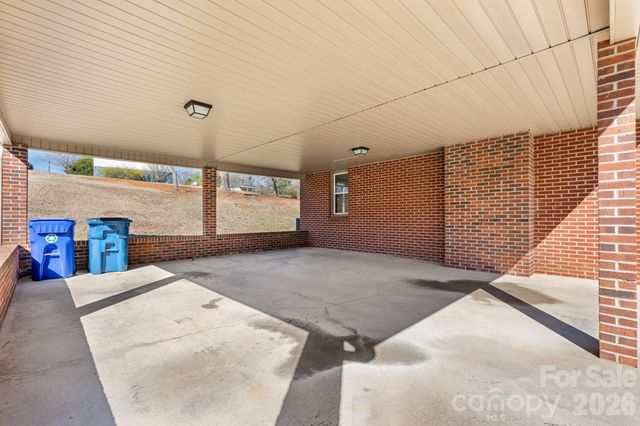 228 Holly Street, Hudson, NC 28638