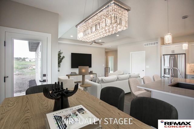 7601 Gulls Way, Lincoln, NE 68514