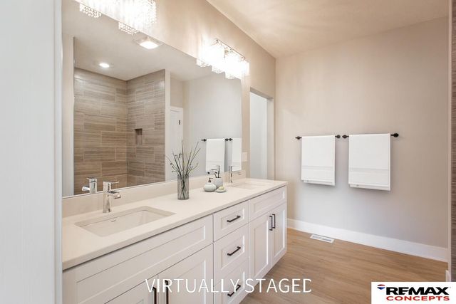 7601 Gulls Way, Lincoln, NE 68514