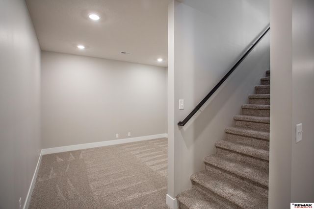 7601 Gulls Way, Lincoln, NE 68514