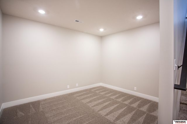 7601 Gulls Way, Lincoln, NE 68514