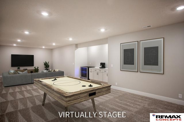 7601 Gulls Way, Lincoln, NE 68514