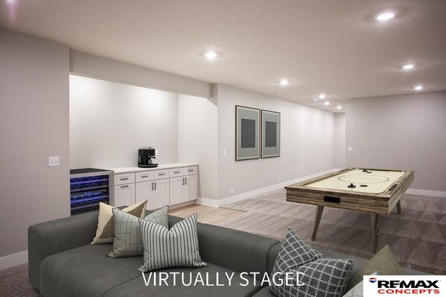 7601 Gulls Way, Lincoln, NE 68514