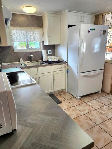 2018 INDIANA AVENUE, Bradenton, FL 34207